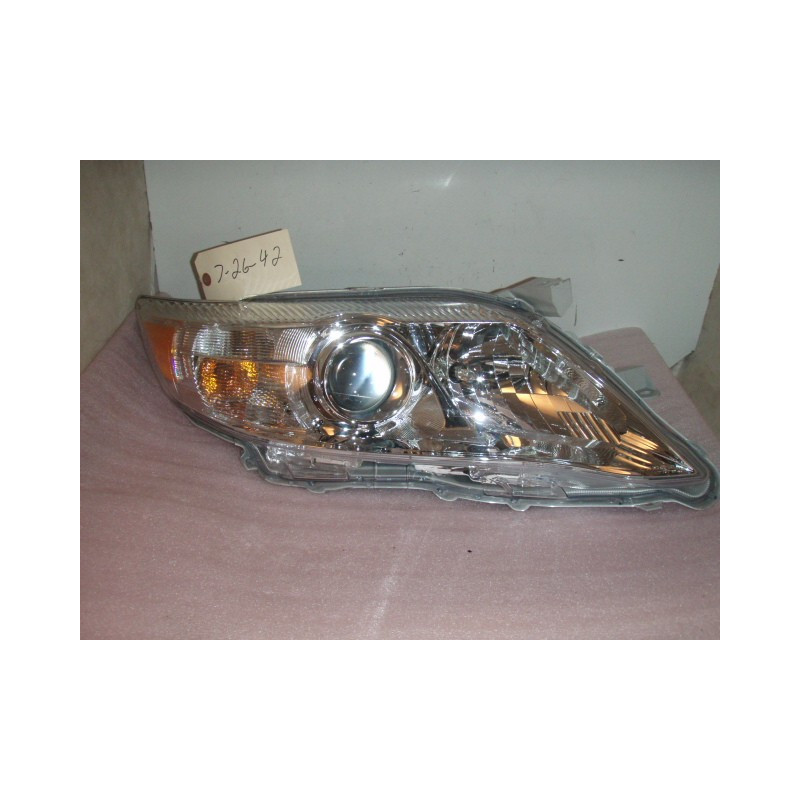 Toyota Camry Right Headlight 2010-2011