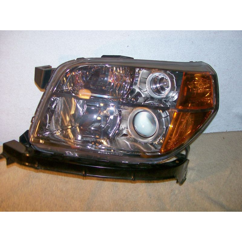Honda Pilot Left Headlight with Bracket 2006-2008