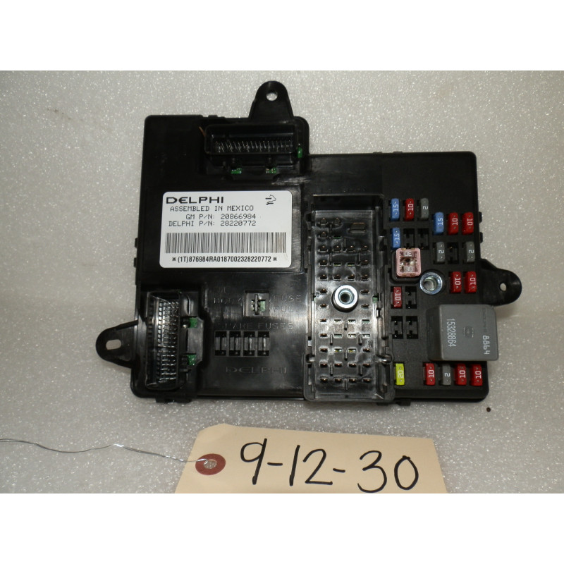 20866984 Chevrolet HHR Fuse Relay Panel Module 2008-2011 28220772