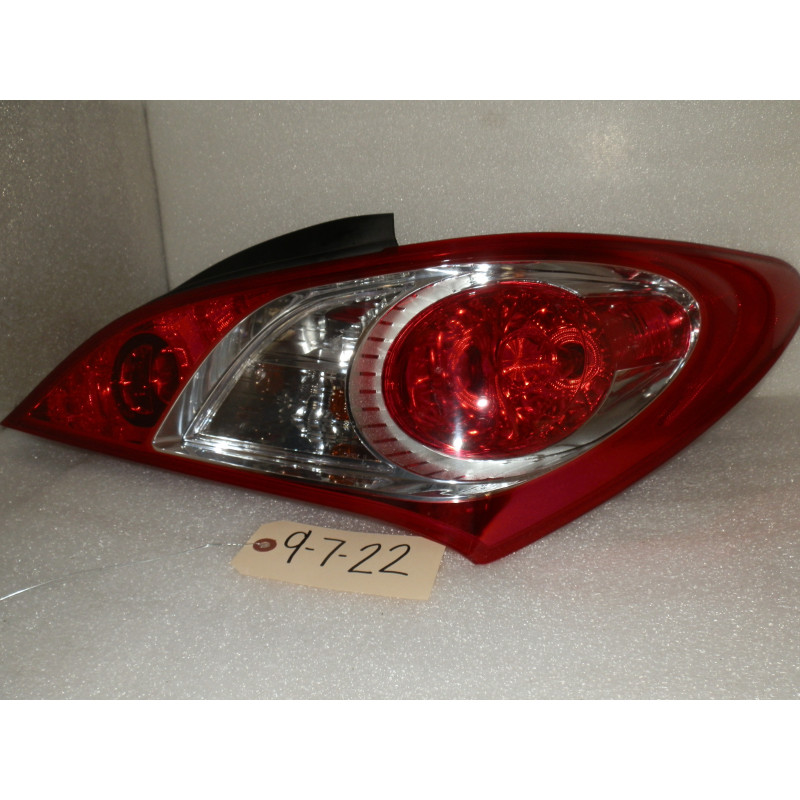92402-2M050 Hyundai Genesis Coupe Right Tail Lamp 2009-2012