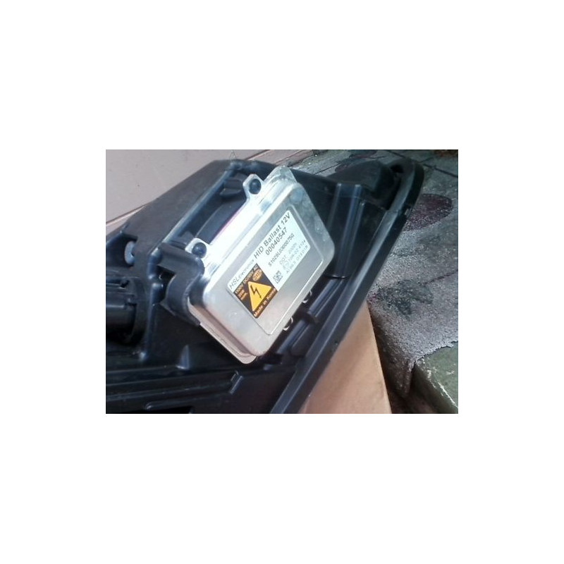Hyundai Genesis Left Xenon Headlight with Ballast 2009-2011