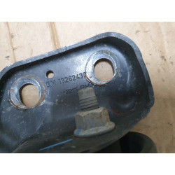 CADILLAC ELR CHEVROLET CRUZE BUICK CASCADA VERANO RIGHT  REAR AXLE MOUNT BRACKET 2011-2019 GM 13262433