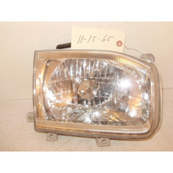 Nissan Pathfinder Right Headlight 1999-2005