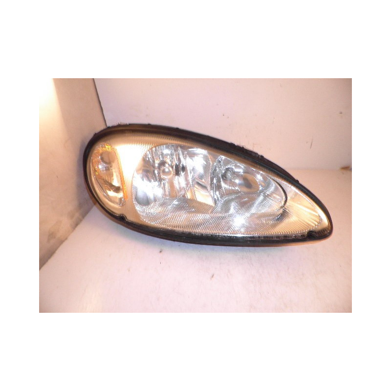 05288764AI Chrysler PT Cruiser Right Headlight 2001-2005