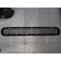 BMW M3 E92 E93 REAR BUMPER CENTER GRILLE 2008-2013 51128040877 8040877 15857711