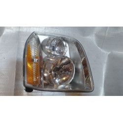 16532814 GMC Yukon XL Denali Right Headlight 2007-2014 15904468
