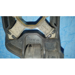 BMW 5 6 7 F01 F06 F07 F10 F11 F12 RADIATOR BRACKET RIGHT 2009-2019 7575248 17117575248