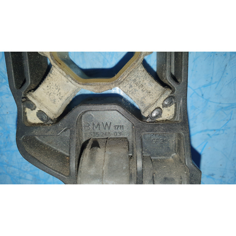 BMW 5 6 7 F01 F06 F07 F10 F11 F12 RADIATOR BRACKET RIGHT 2009-2019 7575248 17117575248