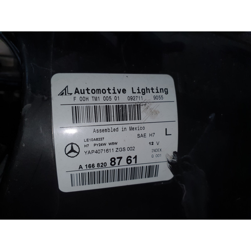 1668208761 Mercedes-Benz ML Class Left Halogen Headlight 2012-2015