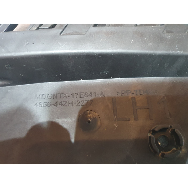 NISSAN TITAN LEFT LOWER HEADLIGHT BRACKET 2016-2019 MDGNTX-17E841-A 4666-44ZH-2277 MDGNTX-17E841-A