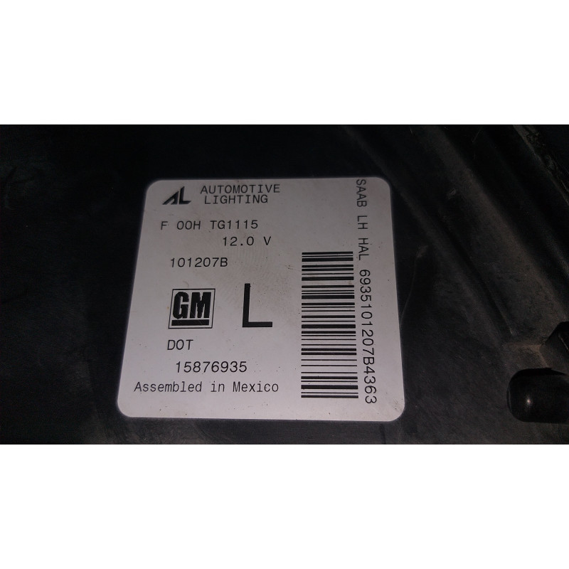 SAAB 9-7X 97X OEM LEFT HALOGEN HEADLIGHT 2005-2009 GM 15876935
