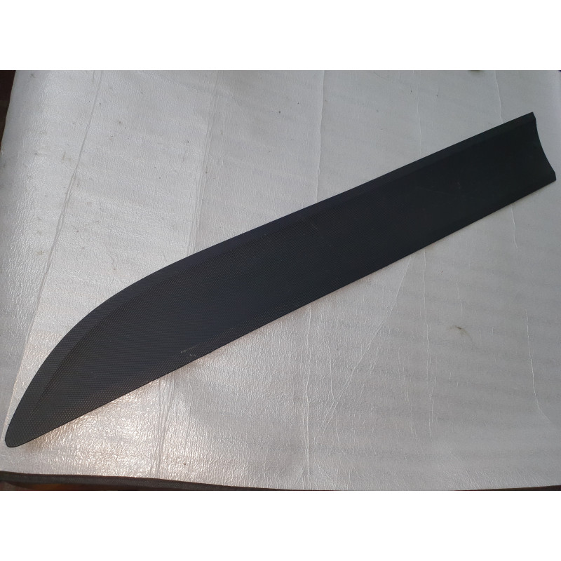 PORSCHE MACAN LEFT FRONT DOOR MOLDING PANEL 2014-2019 95B837889F