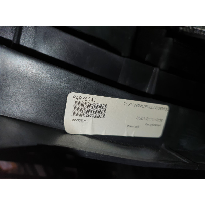 GMC YUKON 5.3L 6.2L ACTIVE SHUTTER GRILL 2021 GM 84976041 84816828 NEW