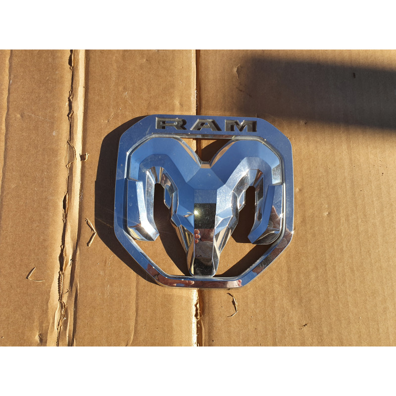 DODGE RAM 1500 2500 3500 TAILGATE CHROME EMBLEM LOGO MEDALION 2019-2022 68276332AA