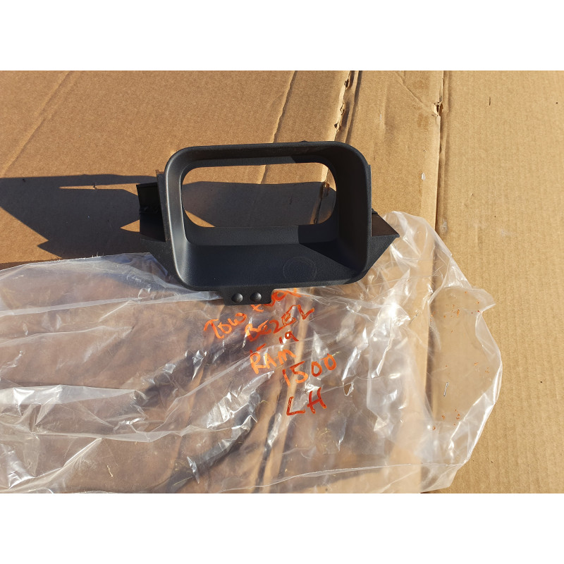 DODGE RAM 1500 LEFT TOWING HOOK BEZEL 2013-2018 FCOOAAM84248006