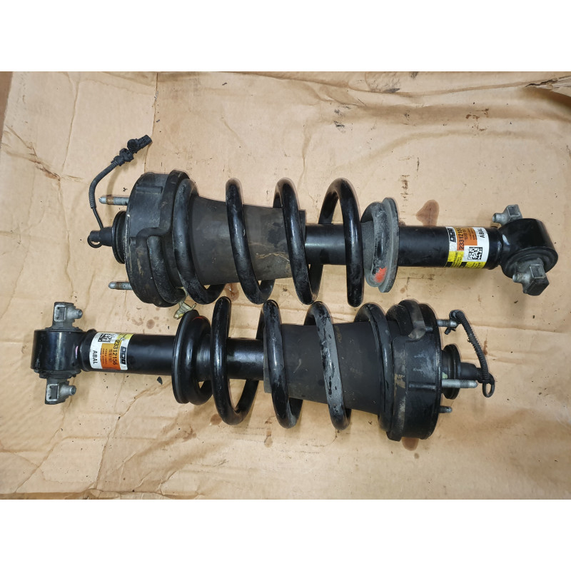 CADILLAC ESCALADE GMC YUKON CHEVROLET TAHOE SUBURBAN FRONT SHOCK STRUT 2015-2020 GM 23312156 15161161 PRICE ONE STRUT