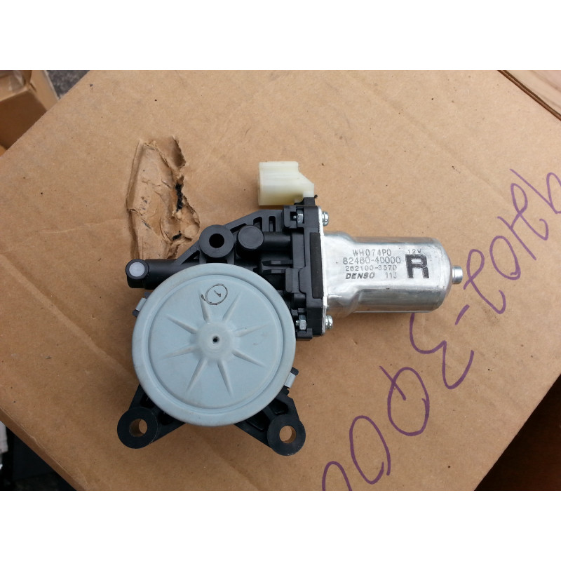 82460-4D000 Kia Sedona Right Front Window Motor 2006-2011