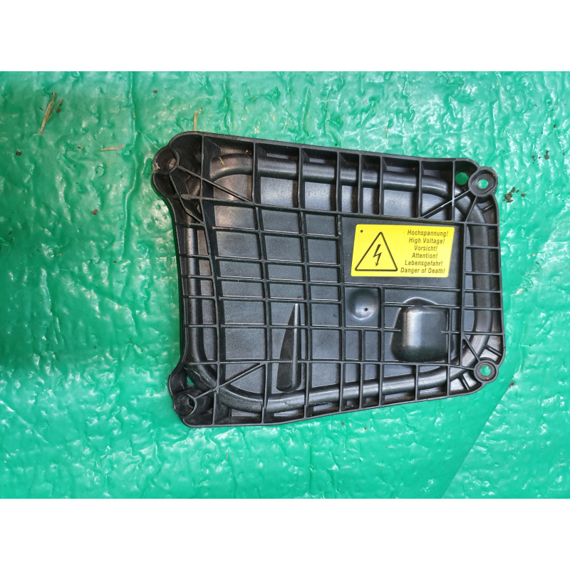 PORSCHE 911 991 CARRERA LEFT XENON HEADLIGHT COVER CAP 99163134101