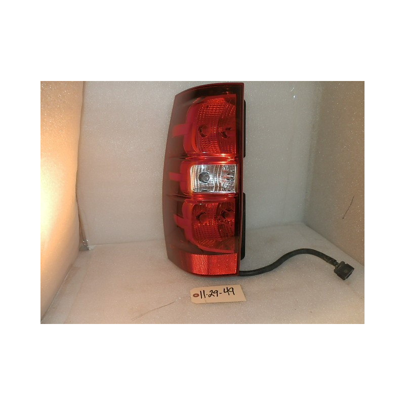 25862701 Chevrolet Tahoe Left Driver Tail Lamp 2007-2014
