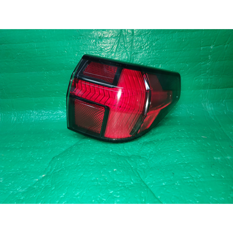 HYUNDAI SANTA CRUZ RIGHT LED TAIL LAMP 2022 92402-K5000 92402-K5