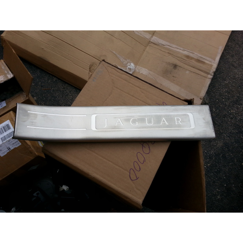 AW93-F13244-BD Jaguar XJ Right Tread Plate 2011-2013