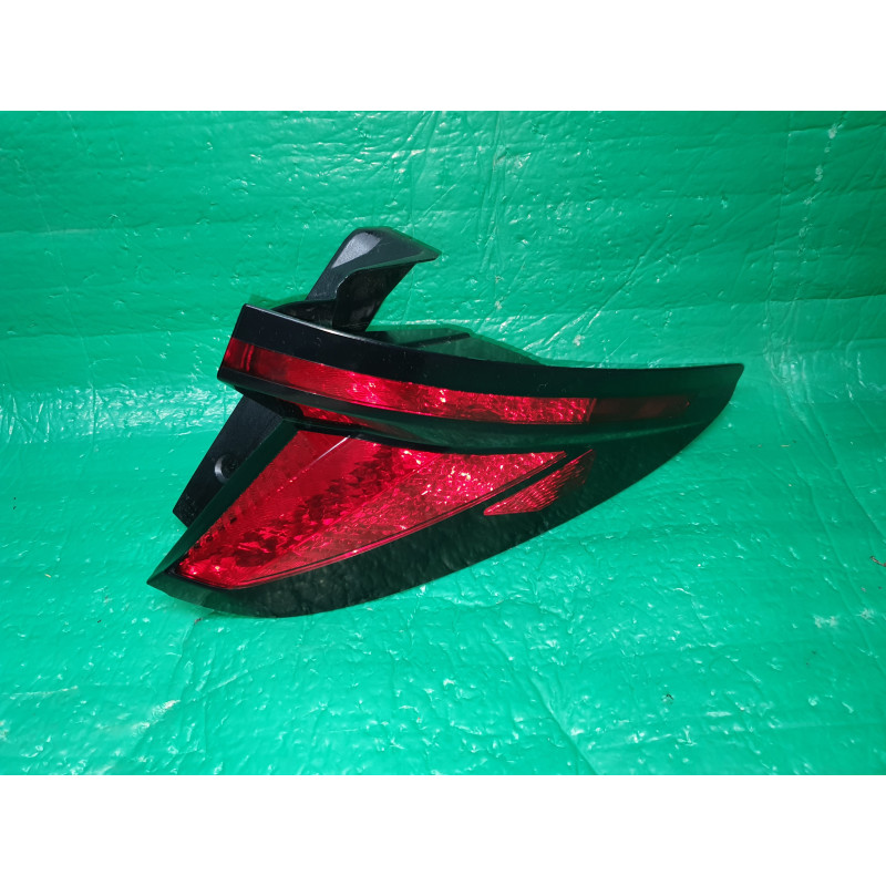 HYUNDAI TUCSON RIGHT TAIL LAMP 2022 92402-CW000