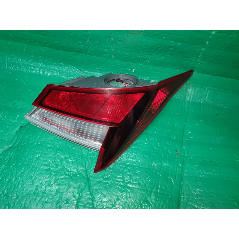 HYUNDAI ELANTRA RIGHT TAIL LAMP 2021-2022 92402-AB000 92402-AB
