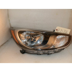 92102-1R010 Hyundai Accent Right Halogen Headlight 2012-2014