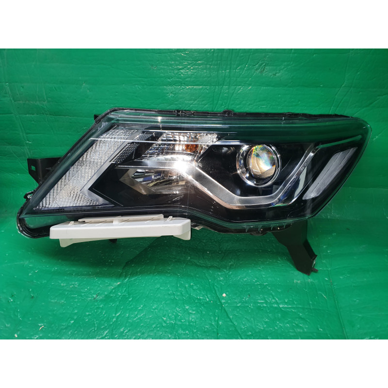 NISSAN PATHFINDER LEFT LED HALOGEN HEADLIGHT 2017-2020 26060-9PF3A 260609PF3A EURO NEW