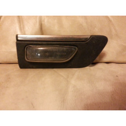 9154752 Volvo S80 Right Fender Molding and Turn Signal Lamp 8658945