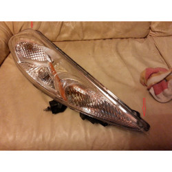 Nissan Juke Right Headlight 2011-2014