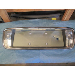 25722885 Cadillac DeVille Tail Rear License Plate Panel Chrome 2000-2005