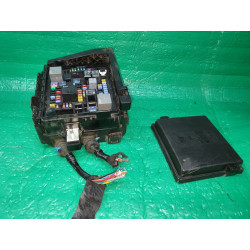 CADILLAC XT5 3.6L FUSE RELAY BOX 2017 GM 84003375