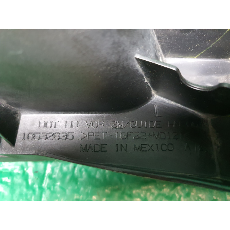 HUMMER H3 LEFT HEADLIGHT 2006-2010 GM 15267364 16532635