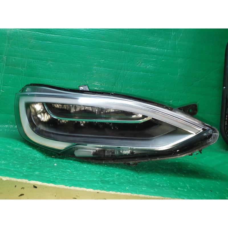 TESLA MODEL S RIGHT LED HEADLIGHT 2016-2019 00201793 105357500A 105817000C 106504600C 105357500C EURO