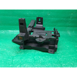 CADILLAC XT5 GMC ACADIA 3.6L FUSE BOX BRACKET ASM GM 84121789 84000206 84121791