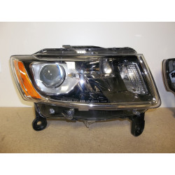 68110996AD Jeep Grand Cherokee Right Halogen Headlight 2014-2016 55112908AA