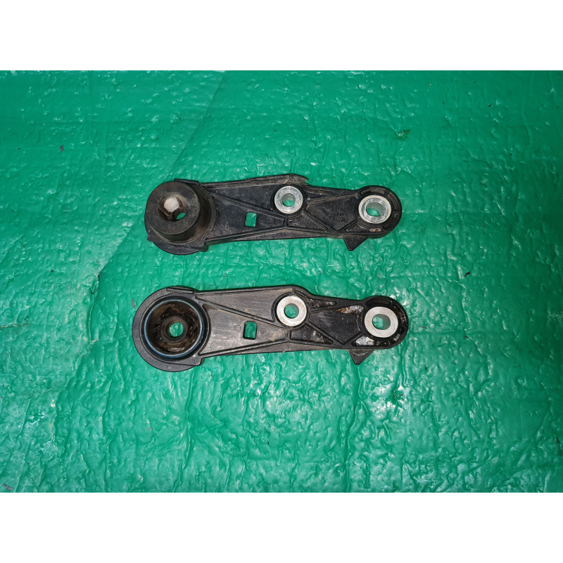 CADILLAC XT5 GMC ACADIA EXHAUST SYSTEM MUFFLER PIPE HANGER BRACKET 2017-2021 GM 23489444 23161638