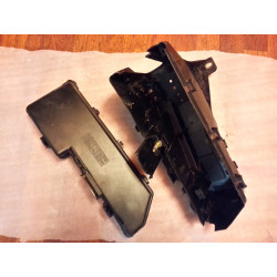 9494211 Volvo S60 Fuse Box Housing 9494210