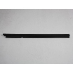 Jeep Liberty Front RIGHT Door Window Belt Weatherstrip  2003-2007 55360642AB NEW