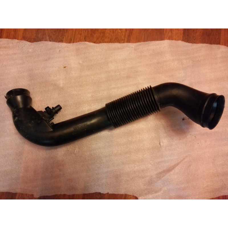 30680446 Volvo XC70 Air Intake Tube with Sensor 2000-2007 9475265