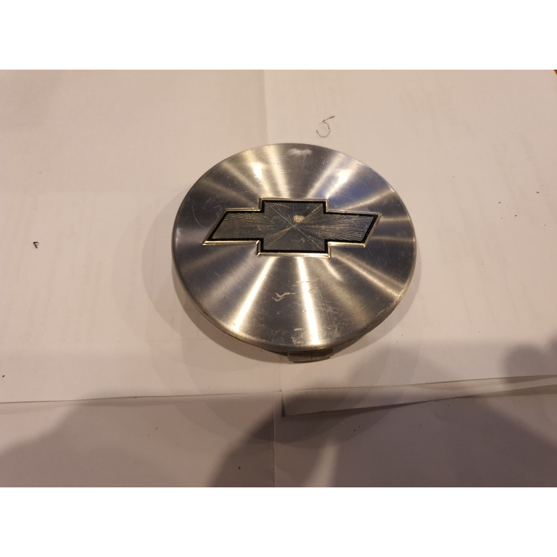 CHEVROLET WHEEL CENTER CAP GM 15766002 88963139 88963140
