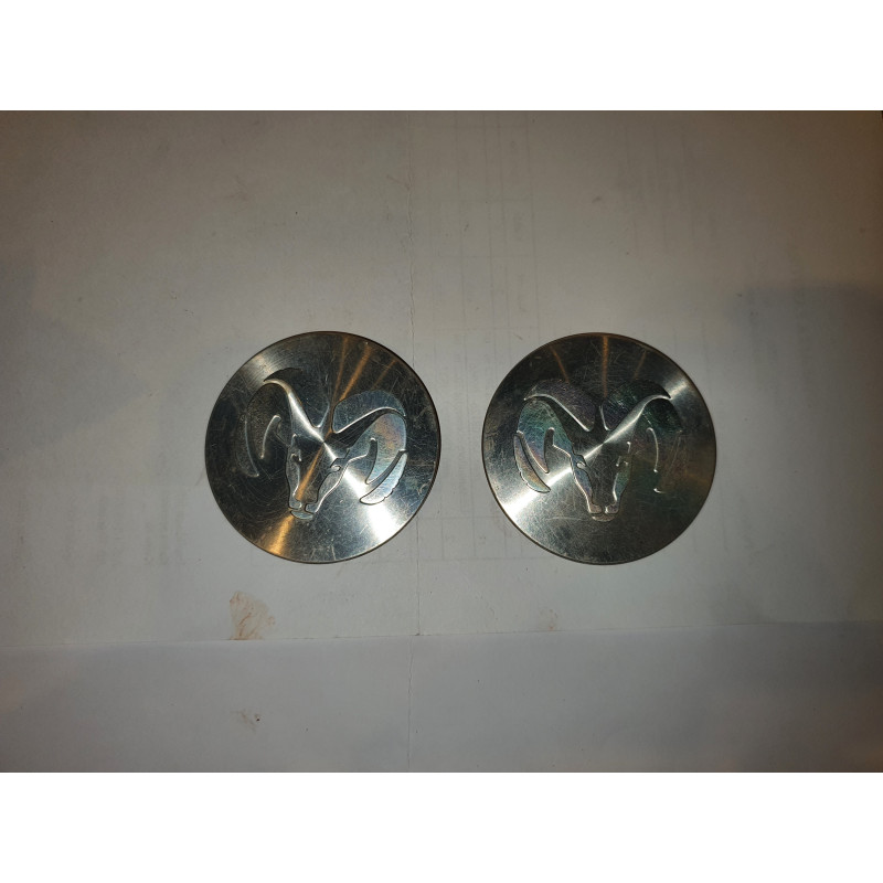 1x DODGE DURANGO DAKOTA RAM WHEEL CENTER CAP 52005732