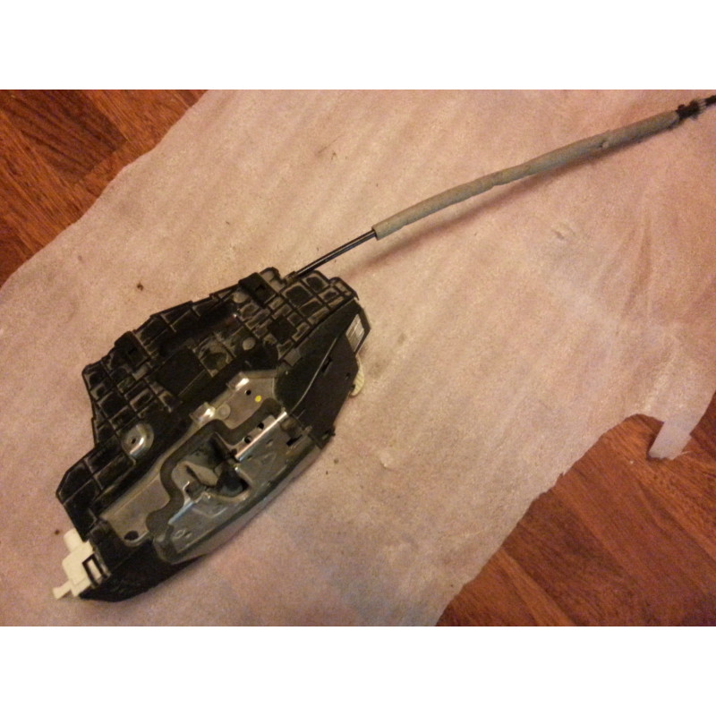 2217200535 Mercedes-Benz S-Class Left Front Door Lock 2006-2012