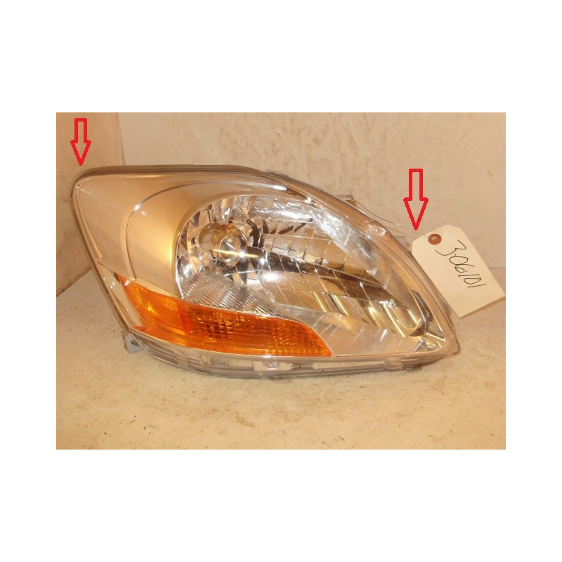 81130-52750 Toyota Yaris Right Headlight 2007-2012