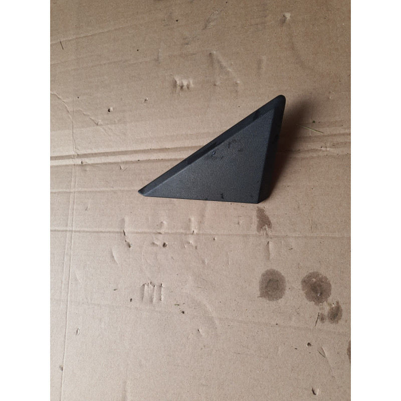 84122629 Chevrolet Camaro Left Door Window Corner Cover Trim 2016-2022