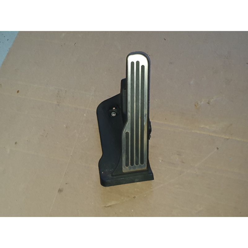 23214257 Cadillac ATS Accelerator Gas Pedal 2013-2019 84366713