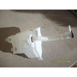 Toyota FJ Cruiser Windshield washer fluid tank 2008-2014