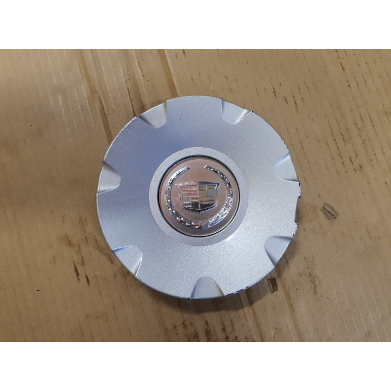 CADILLAC CTS STS XLR R17 WHEEL CENTER COVER CAP 2003-2011 GM 9595438