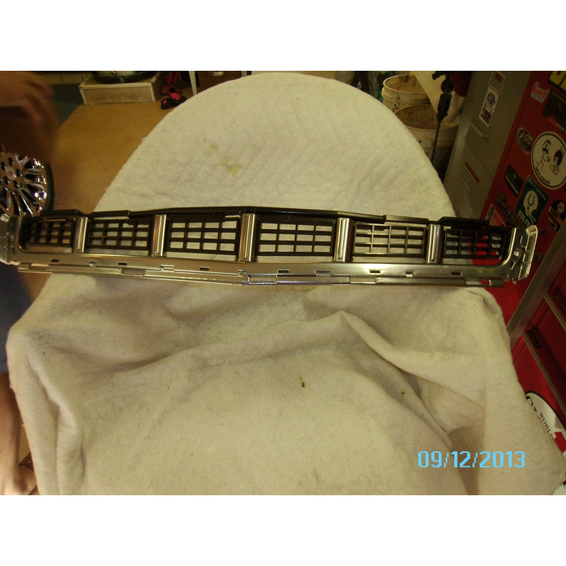 Cadillac CTS Lower Chrome Grille 2014